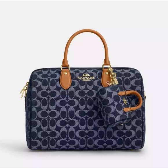 Cute. Limited Coach Mini Rowan - Picture 2 of 16